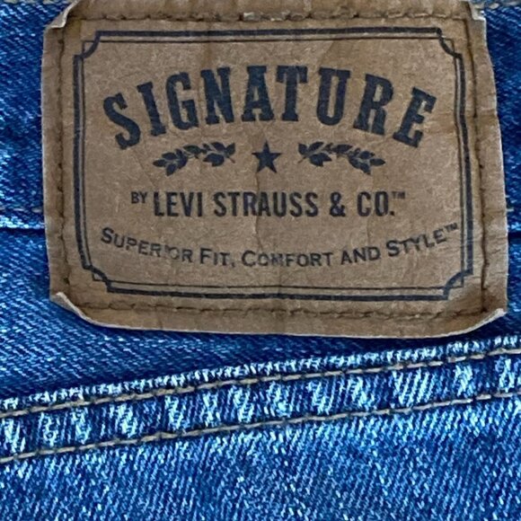 Levis Signature Regular Fit Faded Medium Wash Jeans Size 36 x 32 - Picture 8 of 9